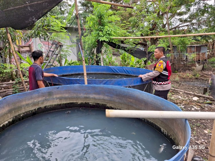 Bhabinkamtibmas Desa Gedang Motivasi Warga Manfaatkan Lahan Tidur untuk Ketahanan Pangan